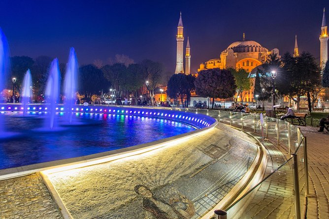 Istanbul: Hagia Sophia, Blue Mosque and Grand Bazaar Tour - Stop 3: Hippodrome Area, The Obelisks and Columns You Can Spot Fast