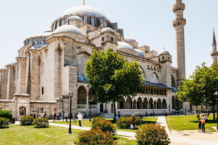 Istanbul: Hagia Sophia, Blue Mosque, Suleymaniye Mosque Tour - Why This Half-Day Mosque Walk Feels Like Istanbul’s Story in Real Time