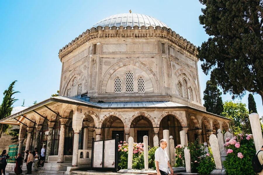 Istanbul: Hagia Sophia, Blue Mosque, Suleymaniye Mosque Tour - Hagia Sophia: What You’ll Notice When You Have a Guide