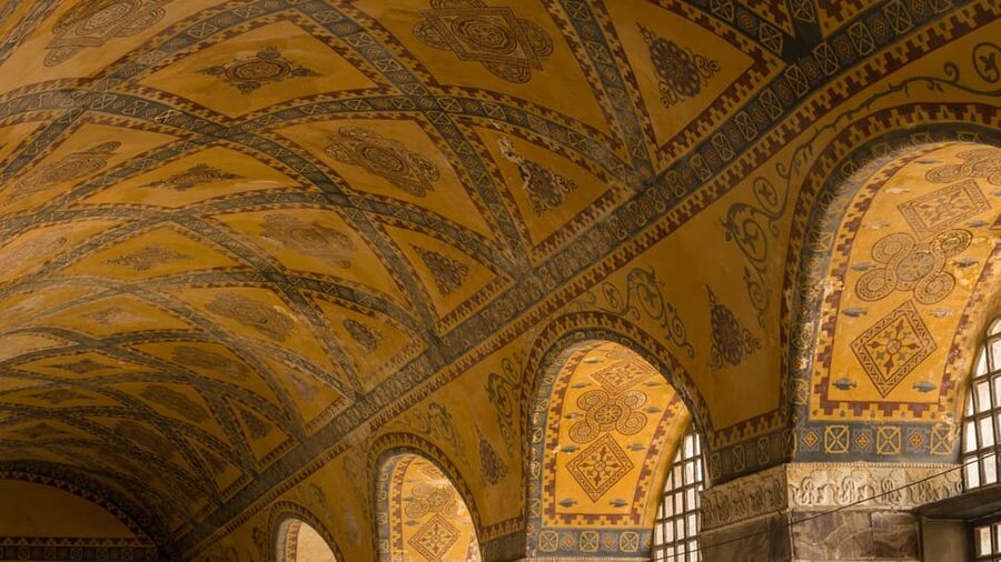 Istanbul: Hagia Sophia Guided Tour with Expert Guide - Local tips beyond the building: how the guide helps your Istanbul day