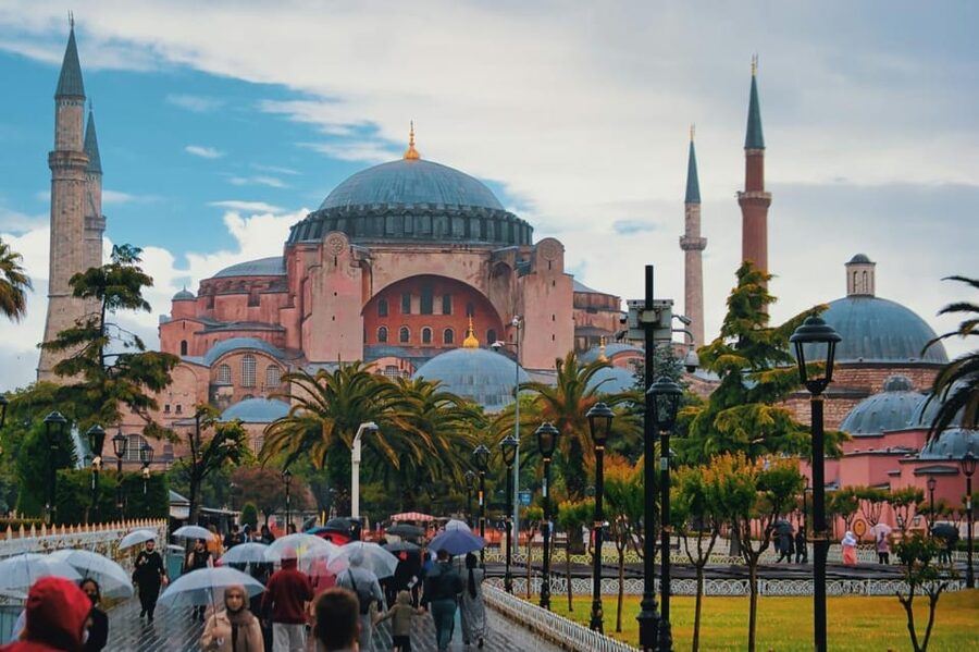 Istanbul: Hagia Sophia Skip-the-Ticket Line & Audio Guide - Timing that actually matters for your sanity