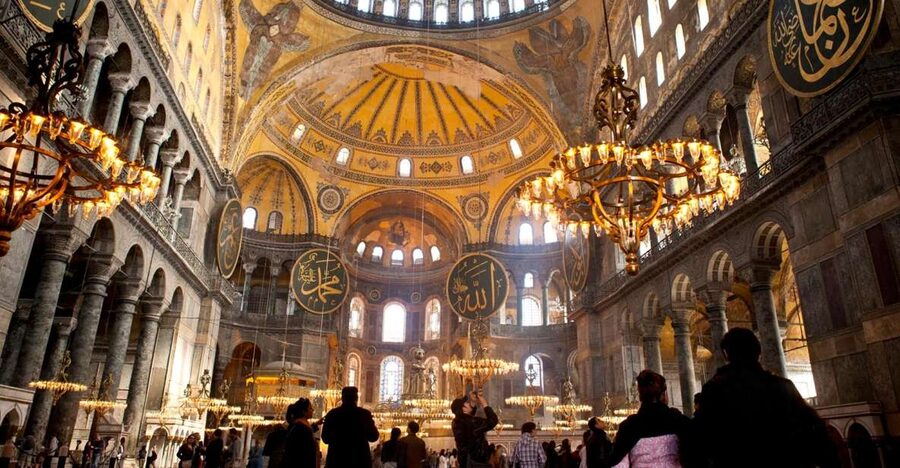 Istanbul: Half-Day Highlights Guided Tour with Transfer - Four Hours In Sultanahmet: The Time-Saving Setup