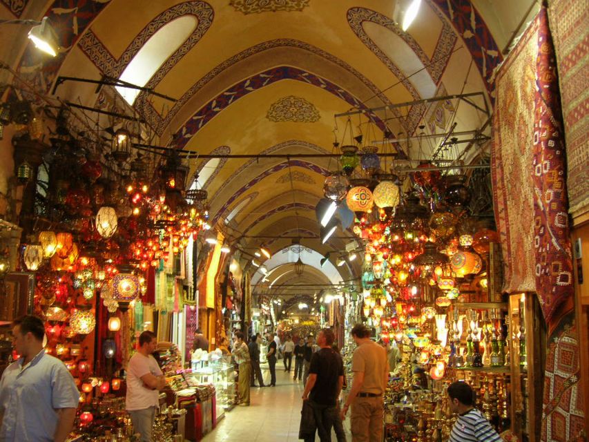 Istanbul: Half-Day Morning Hagia Sophia & Blue Mosque Tour - Hagia Sophia: From Imperial Church to Mosque to Museum