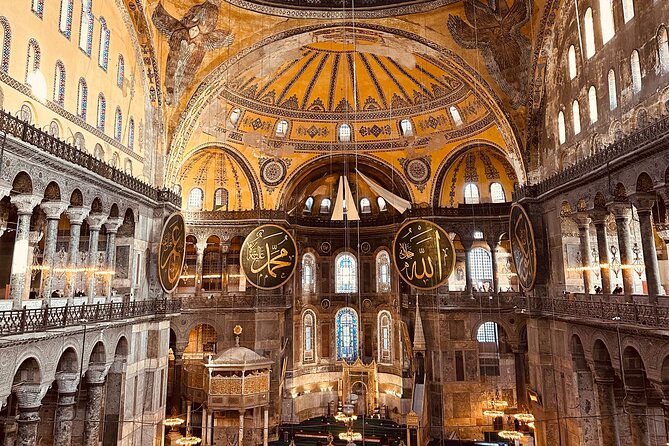 Istanbul Highlights Blue Mosque, Hagia Sophia, Cisterns and More! - Hagia Sophia Museum: A 6th-Century Giant That Takes Time