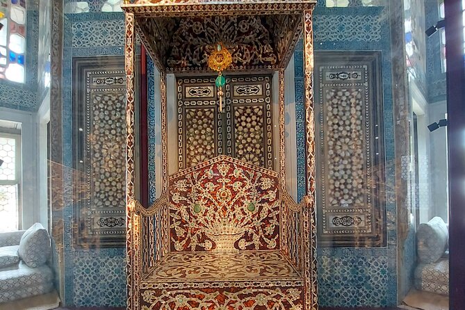 Istanbul Highlights! Blue Mosque, Hagia Sophia, Topkapı and More! - Nuruosmaniye Camii and Ottoman Streets: How the City Moves