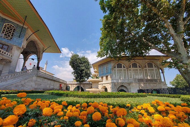 Istanbul Highlights! Blue Mosque, Hagia Sophia, Topkapı and More! - Nakkaş Oriental Rugs & Textiles: Craft Demo, Cistern Exhibits, and Buying Pressure