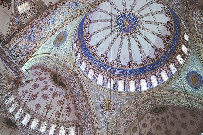 Istanbul Highlights: Guided Tour with Turkish Tea or Coffee - Hippodrome of Constantinople: the big arena story in 20 minutes