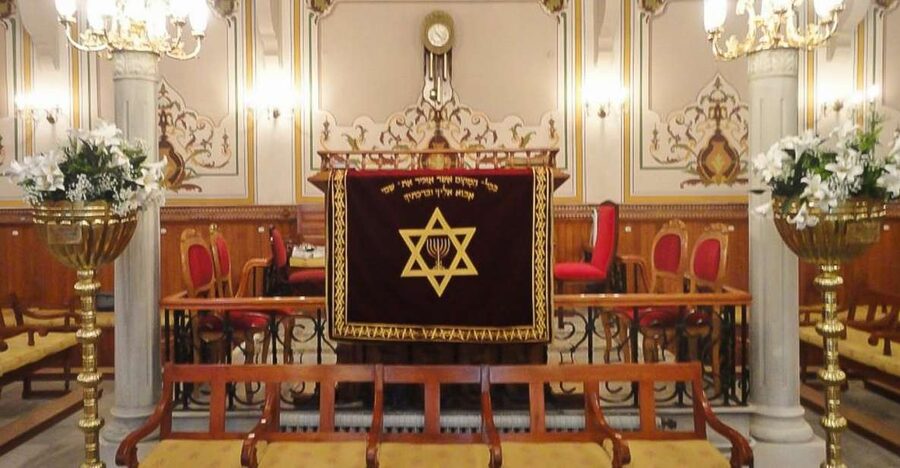 Istanbul: Jewish District 3-Hour Walking Tour - Jewish Museum stops and Abraham Camondo: photographs you can almost hear