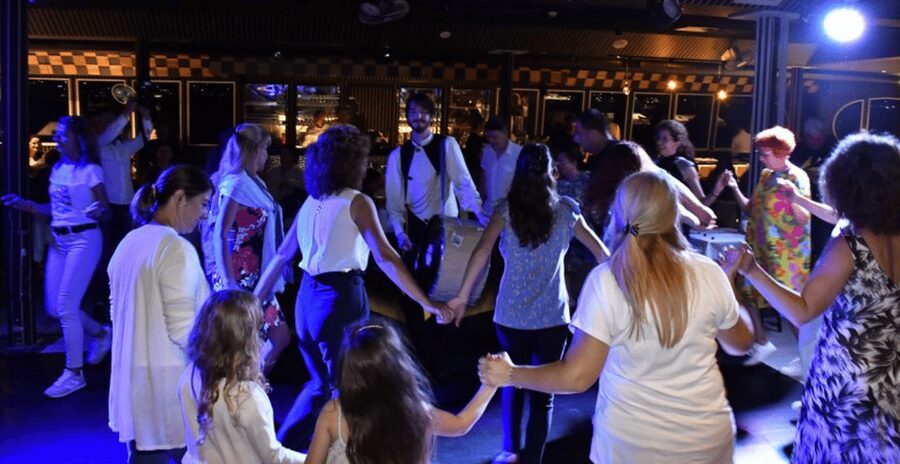 Istanbul: New Year's Eve Bosphorus Dinner Cruise Party 2026 - A few practical tips to make your night smoother