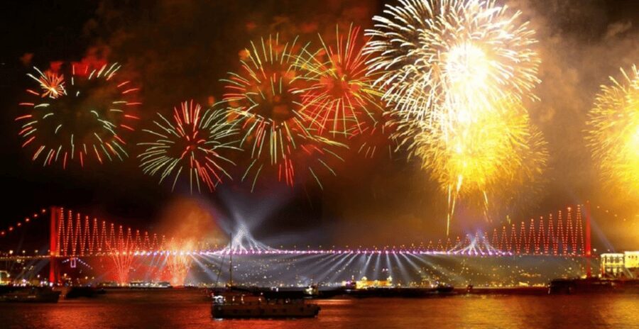 Istanbul: New Year's Eve Bosphorus Dinner Cruise Party 2026 - Live entertainment: DJ energy, Turkish folk moments, and belly dancing
