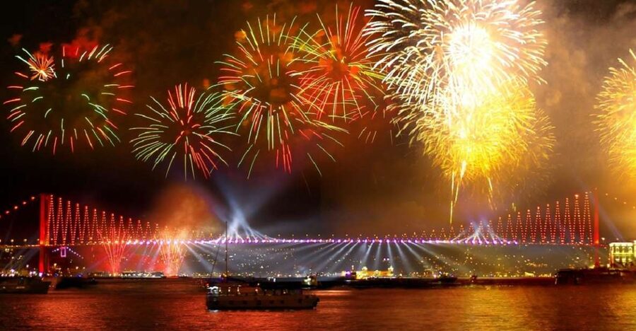Istanbul: New Year's Eve Cruise Between Two Continents - Why New Year’s on the Bosphorus Feels Different
