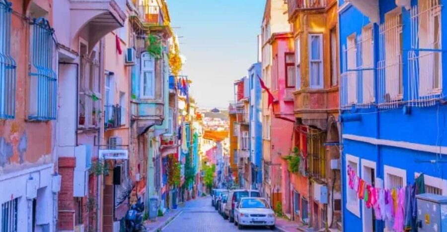 Istanbul: Old City And Bosphorus Bus Tour with Lunch - Topkapi Palace and Sultanahmet Square, A Logical Cluster With One Timing Risk