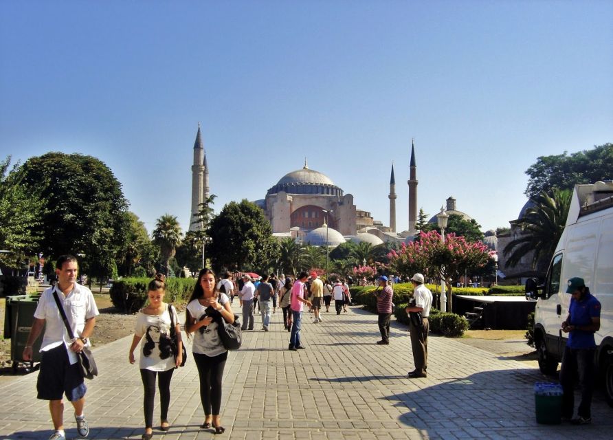 Istanbul Old City to Grand Bazaar Tour - Entrance fees are separate, and that affects your budget math