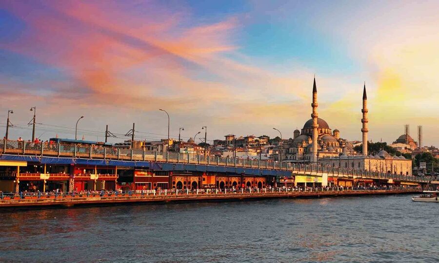 Istanbul Old City to Grand Bazaar Tour - Blue Mosque and Sultan Ahmed Mosque: tiles, minarets, and a quick hit of beauty