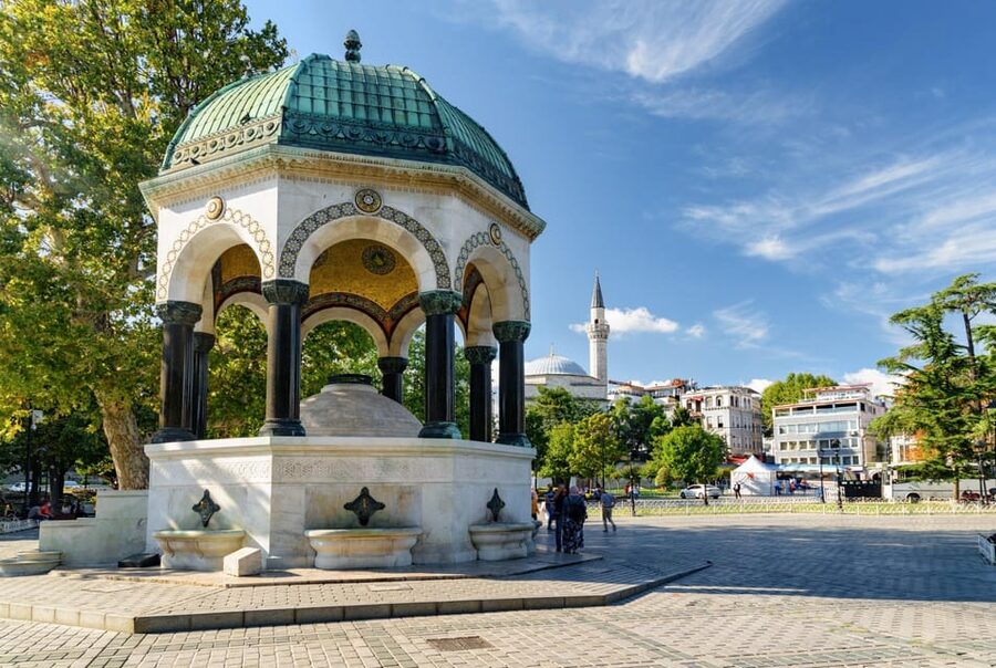Istanbul Old City Top Sights Private Walking Tour, Tickets - Meeting point near Hagia Sophia History Museum, and the one mistake to avoid
