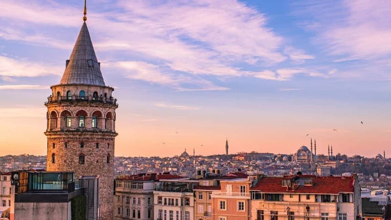 Istanbul: Old City Walking Tour - Small Group - Guide Quality: Why Baris and Gianni Show Up in the Details