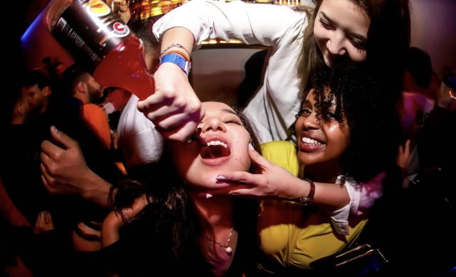 Istanbul: Party Pub Crawl with Party Bus - Party in Istanbul Without the Chaos: What This Crawl Is Really Like