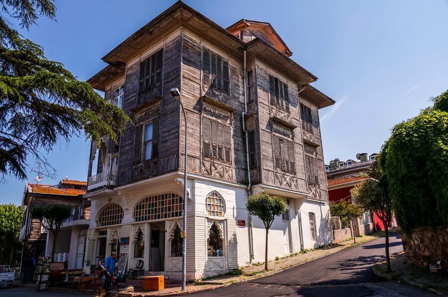 Istanbul Princes island Tour visiting 2 island - Why the Princes’ Islands day trip feels like a reset from Istanbul