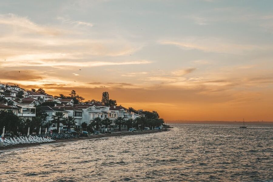 Istanbul: Princes' Islands Cruise w/Music, Lunch & Transfer - A 7-Hour Escape From Istanbul’s City Pace
