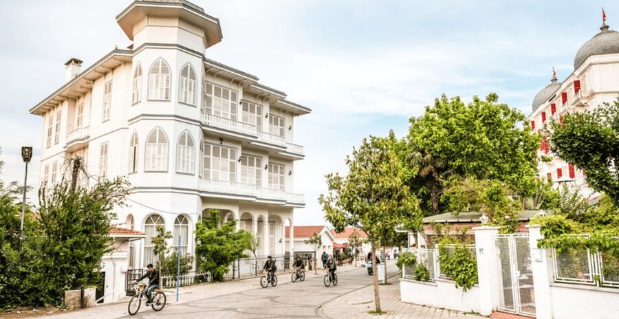 Istanbul: Princes Islands Tour with Heybeliada and Buyukada - Photo tips, Istanbulkart, and how to stay flexible if your plan changes