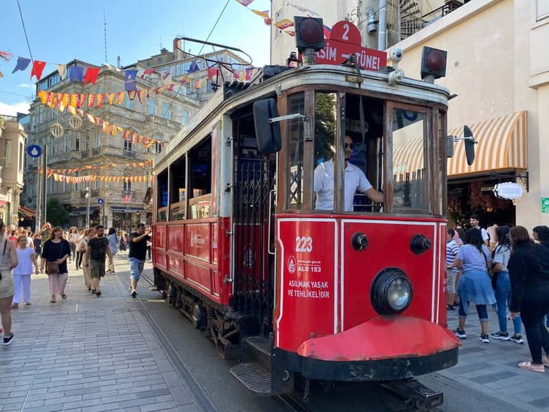 Istanbul: Private Food and City Tour with a Local Host - Starting points and how the day is timed