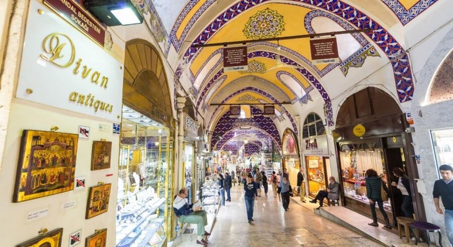 Istanbul: Private Guided Walking Tour - Hagia Sophia: what to watch for in the big, layered interior