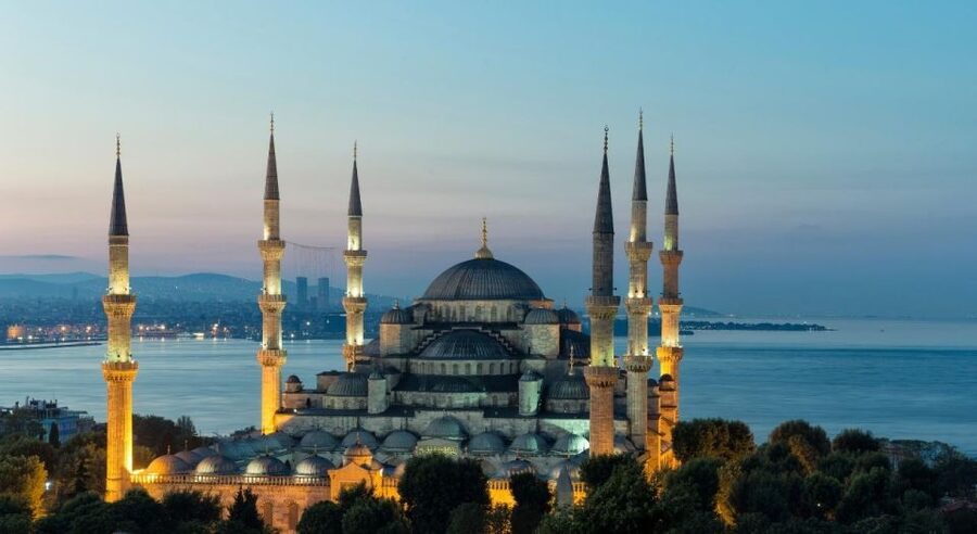 Istanbul: Private Guided Walking Tour - Starting near Alman Çeşmesi and getting your day organized