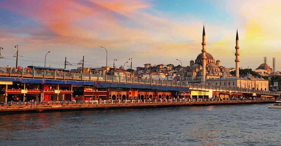 Istanbul:Private Layover Tour from Istanbul Airports&Hotels - Basilica Cistern: a cool break under the city