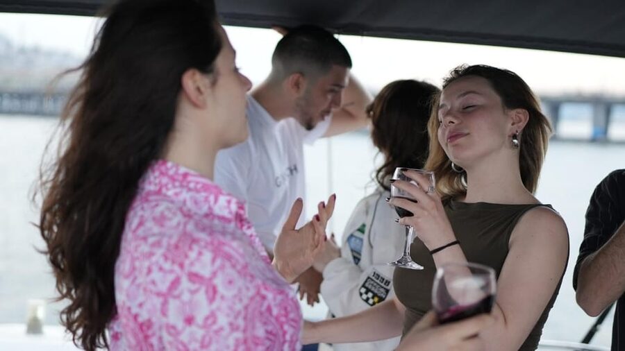 İstanbul:Private Luxury Yacht on Bosphorus 14 Meter(46 feet) - The Bosphorus, From a 14-Meter Private Yacht (Plus a Real Event Vibe)
