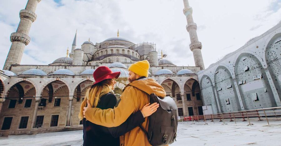 Istanbul: Private photoshoot at Hagia Sophia&Blue Mosque - Where You Meet at Sultan Ahmet Park and Why That Helps