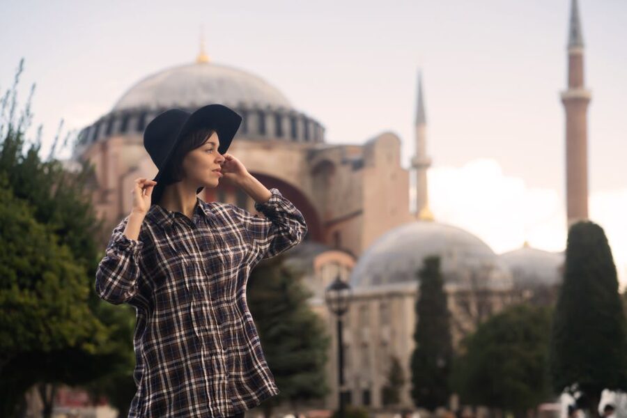 Istanbul: Private photoshoot at Hagia Sophia&Blue Mosque - Blue Mosque (Sultan Ahmed Mosque) Photo Stop: Symmetry and Styling That Works