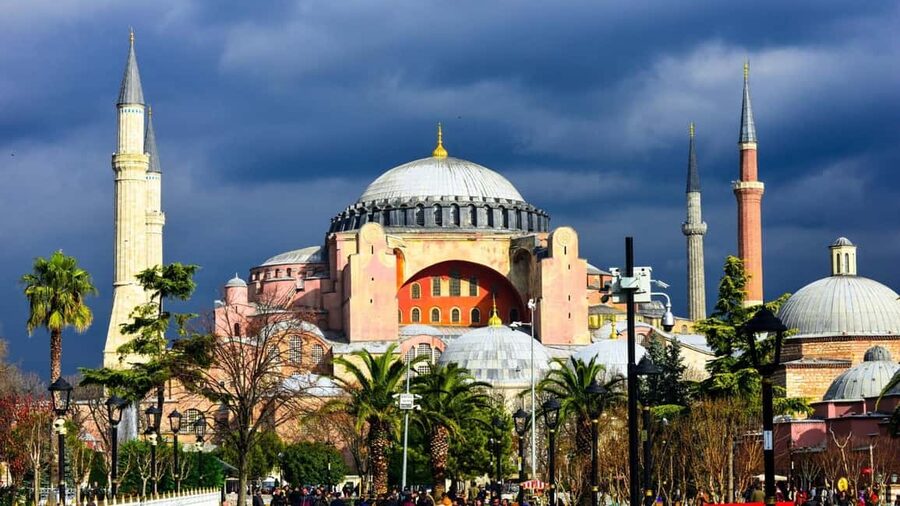 Istanbul: Private Sightseeing Tour in Multiple Languages - Hippodrome of Constantinople: obelisks and symbols you can read