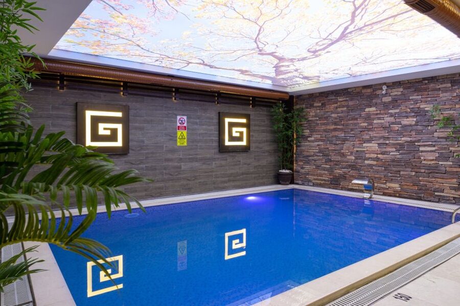 Istanbul: Private Turkish Bath, Massage, and Pool in Taksim - Entering the Hamam at Taksim: Why This Experience Works