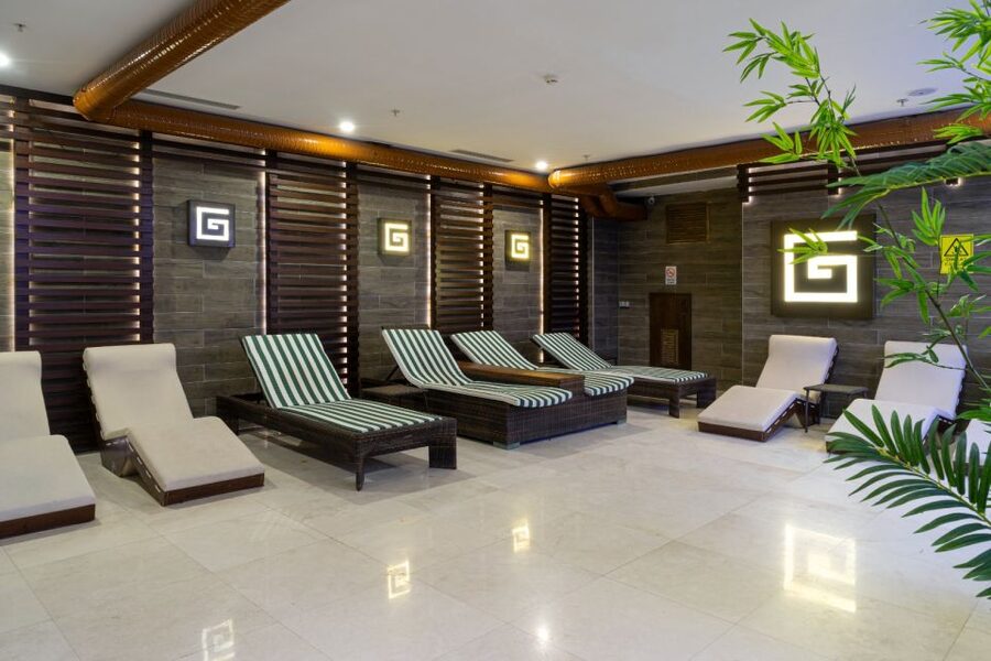 Istanbul: Private Turkish Bath, Massage, and Pool in Taksim - The Star Treatment: 30 Minutes of Foaming and Scrubbing