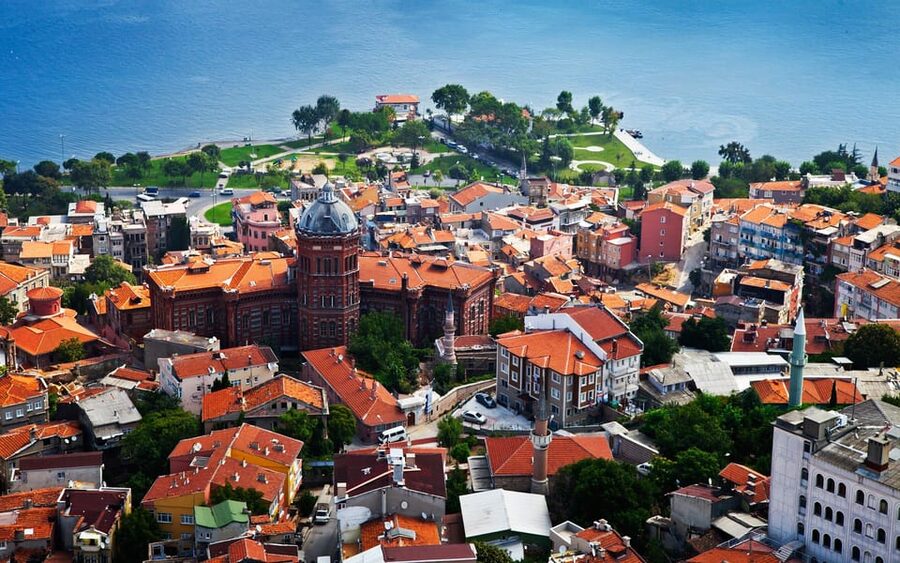Istanbul Revealed: Historic Pathways and Bosphorus Serenity - Golden Horn and the Galata area: quick passes, good photo choices