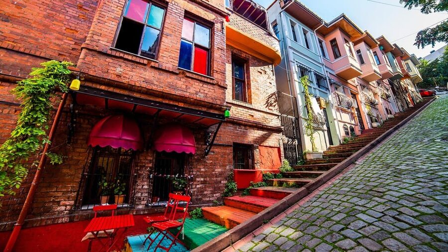 Istanbul Revealed: Historic Pathways and Bosphorus Serenity - The flow from pickup to first big sights