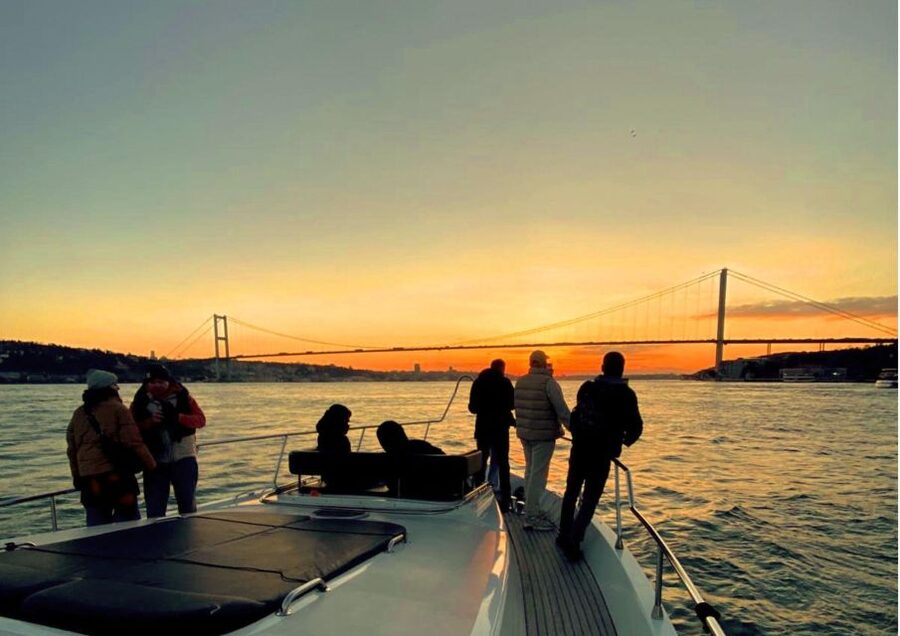 Istanbul: Small-Group Luxury Yacht Sunset Cruise w/ Snacks - Key highlights worth your attention