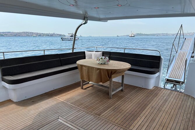 Istanbul: Small-Group Yacht Cruise with Snacks, Sunset or Daytime - Sunset Versus Daytime: Picking the Right Mood