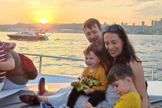 Istanbul Sunset Cruise on Luxury Yacht - Guided Group Cruise - Kabataş meeting point and the “2 hours on the water” rhythm