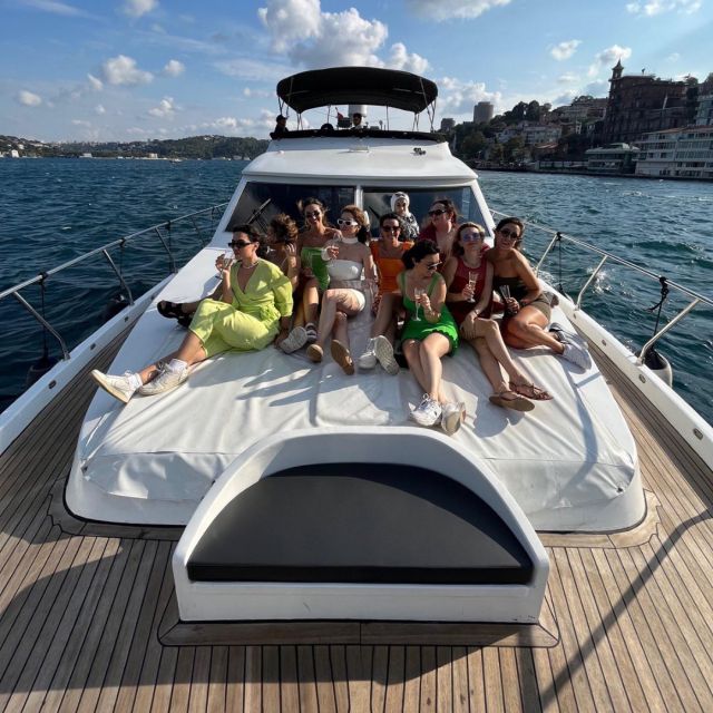 Istanbul: Sunset or Day Small-Group Yacht Cruise with Snacks - Why a Bosphorus yacht ride beats the ferry