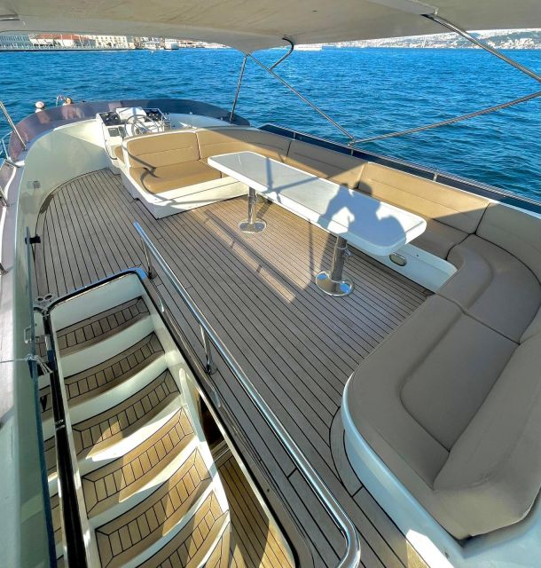 Istanbul: Sunset or Day Small-Group Yacht Cruise with Snacks - Boarding and onboard comfort on a 20-meter yacht