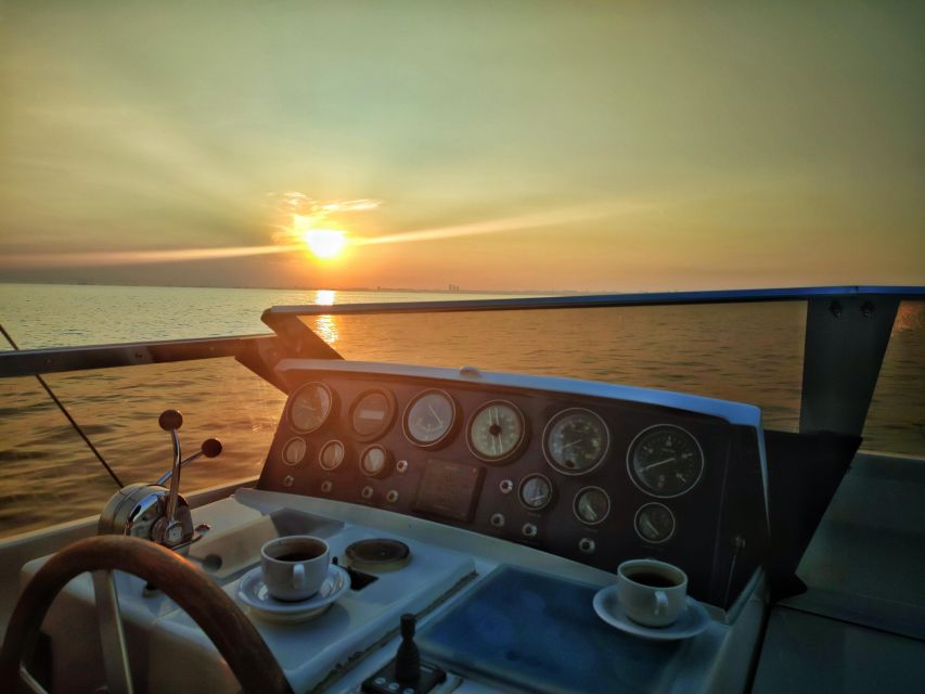 Istanbul: Sunset Yacht Cruise on the Bosphorus with Transfer - Key moments you will actually care about