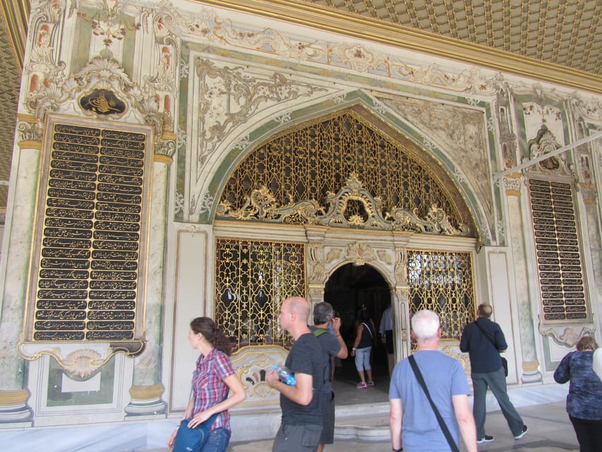 Istanbul: Topkapi, Hagia Sophia and Basilica Cistern Tour - The Harem section: included tickets, your own pace