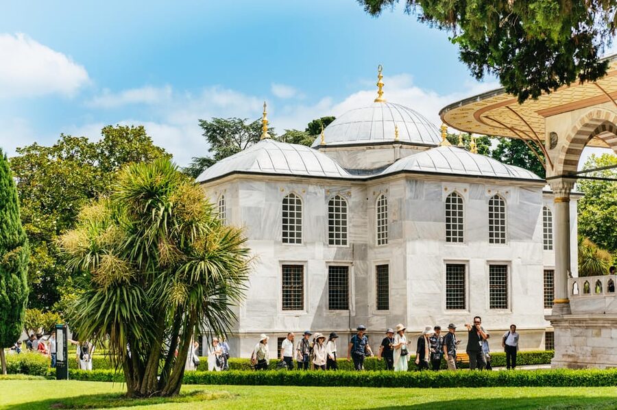 Istanbul: Topkapi Palace and Harem Guided Tour with Ticket - What Makes the Best Guides So Valuable Here