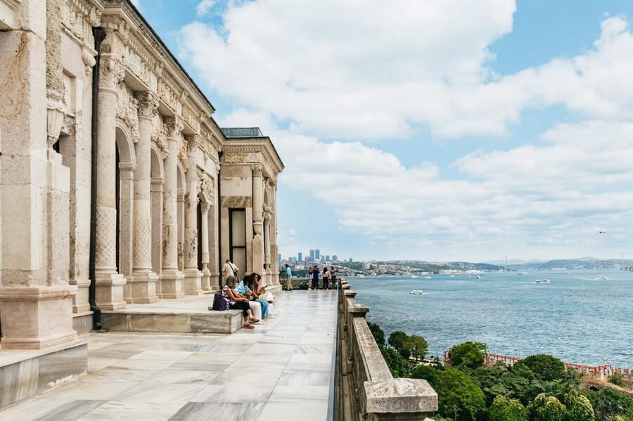 Istanbul: Topkapi Palace and Harem Guided Tour with Ticket - Skip-the-Line Tickets: When They Actually Save You Time