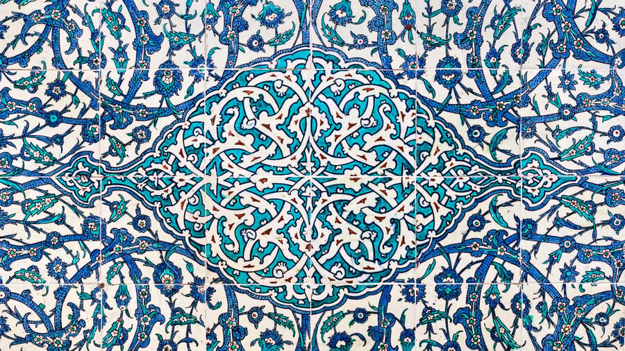 Istanbul: Topkapi Palace Guided Tour w/ Skip-the-Ticket-Line - What you see inside: opulent rooms, courtyards, and Ottoman court life