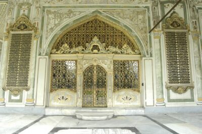 Topkapi Palace & Harem Tour Skip-the-Line Ticket