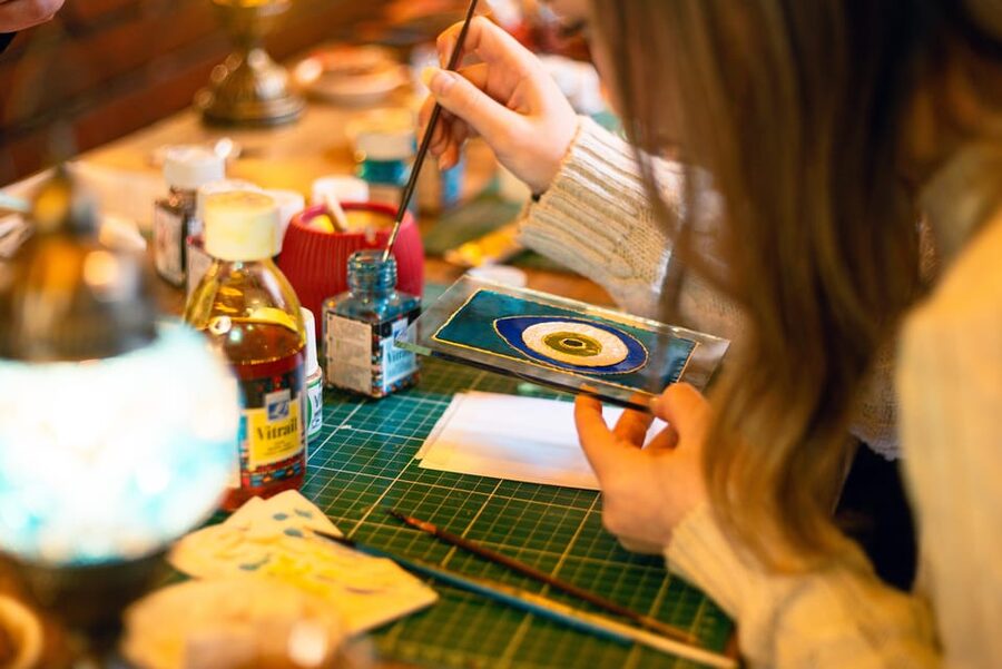Istanbul: Traditional Stained Glass Painting Workshop - Where you meet in Sirkeci, and how to find the studio fast