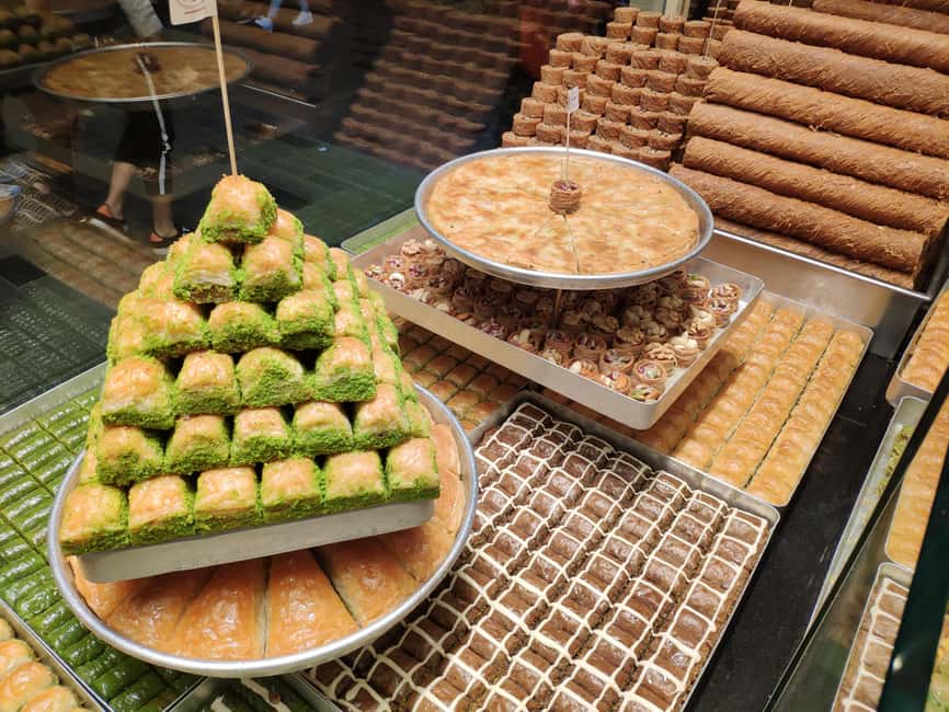 Istanbul: Turkish Cuisine Walking Food Tour with Guide - A wine break in a historic setting, then handmade pide