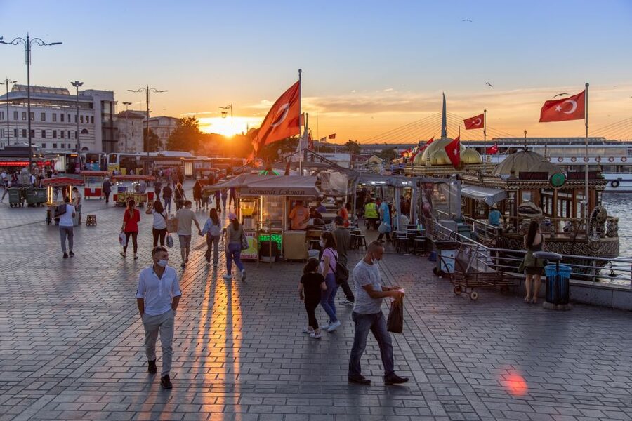 Istanbul: Two Continents Evening Bus Tour with Commentary - The Bosphorus Bridge crossing: when the tour pays off most